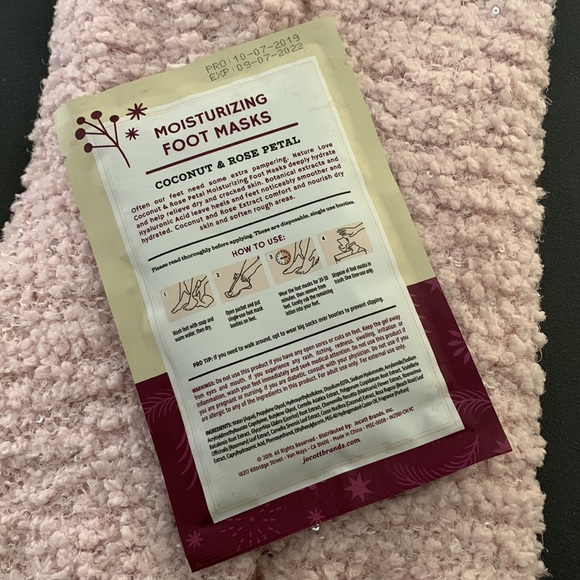 Nature Love - Foot Masks *5 for $10* - Picture 2 of 2